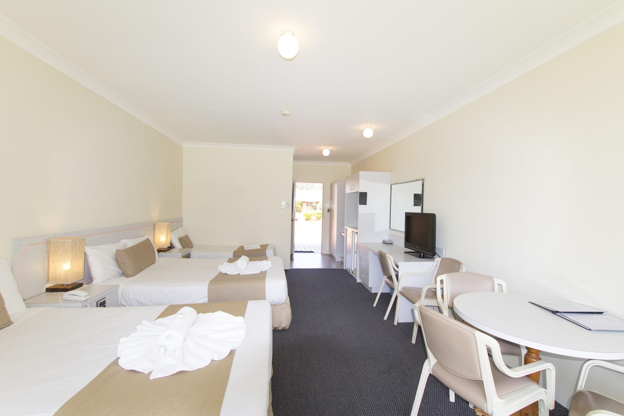 Island Palms Motor Inn Forster Kültér fotó