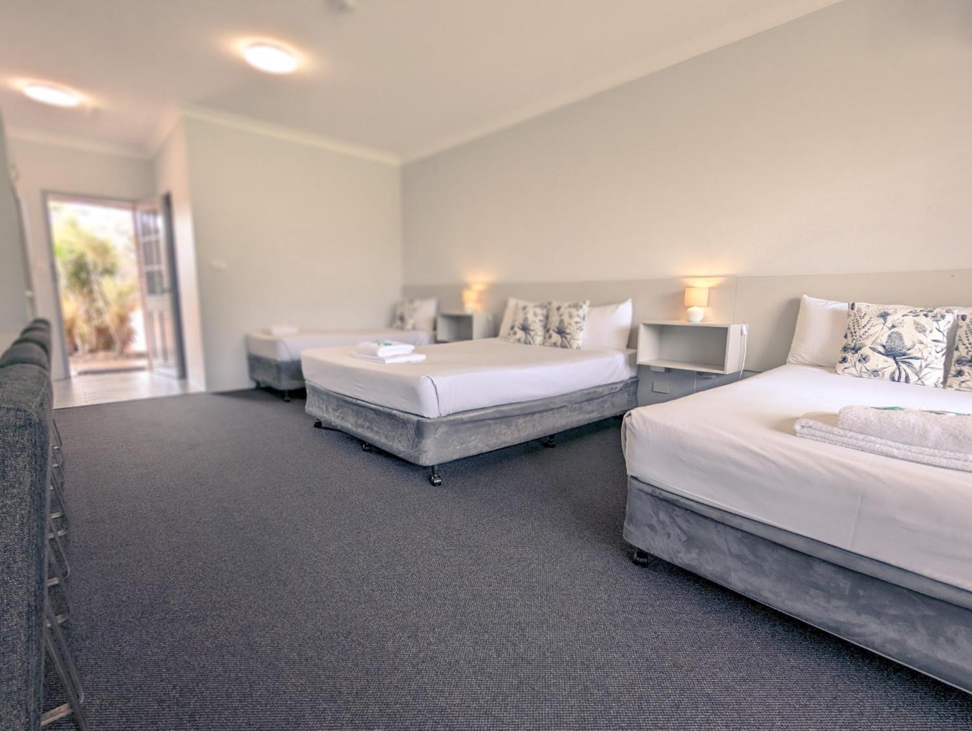 Island Palms Motor Inn Forster Kültér fotó