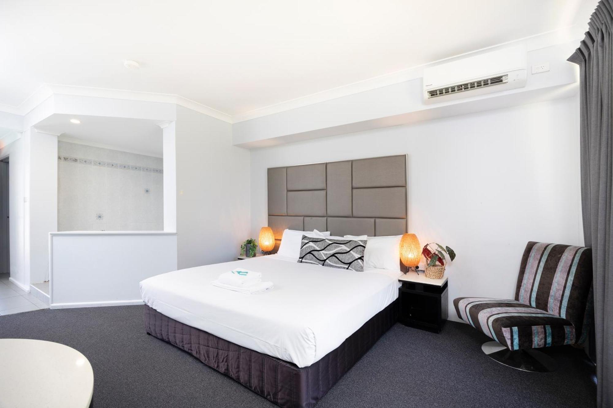 Island Palms Motor Inn Forster Kültér fotó