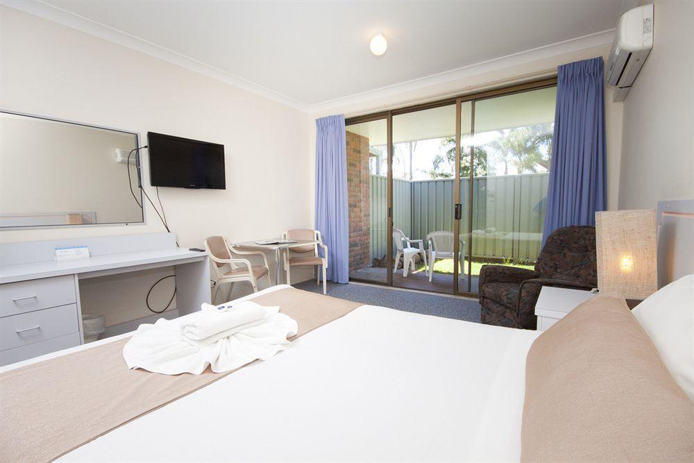 Island Palms Motor Inn Forster Kültér fotó